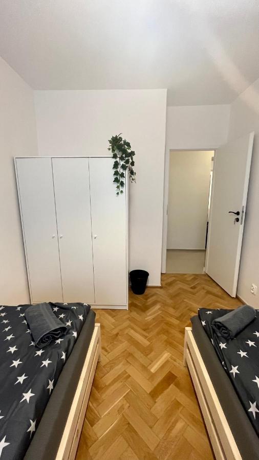 Warszawa Krucza Pokoje Varsóvia Exterior foto