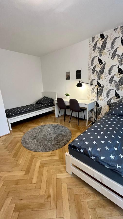 Warszawa Krucza Pokoje Varsóvia Exterior foto