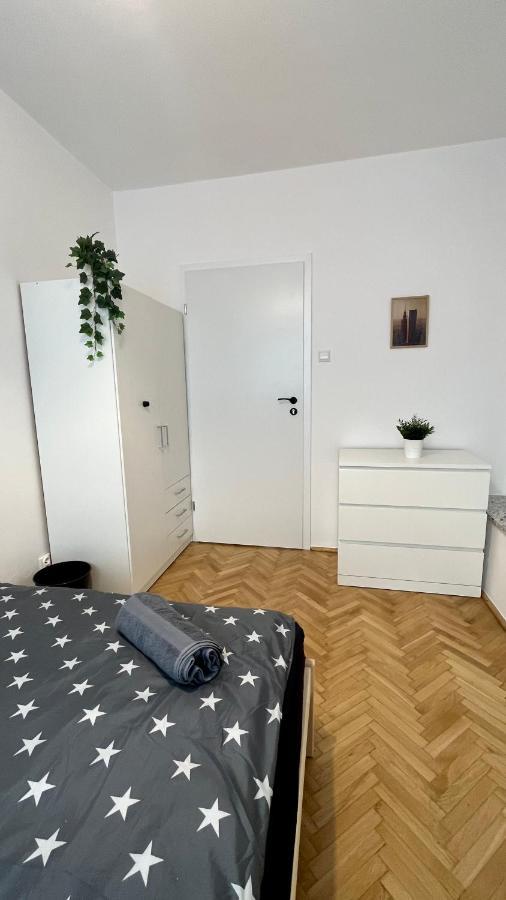 Warszawa Krucza Pokoje Varsóvia Exterior foto