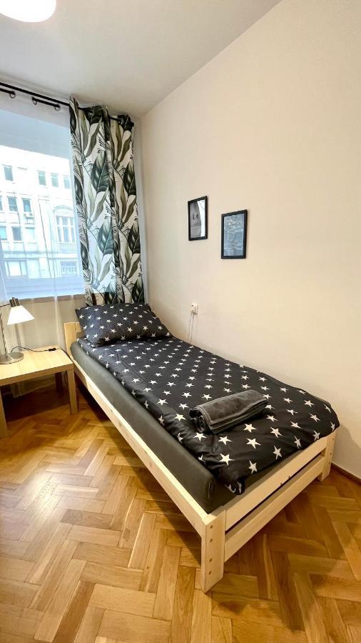 Warszawa Krucza Pokoje Varsóvia Exterior foto