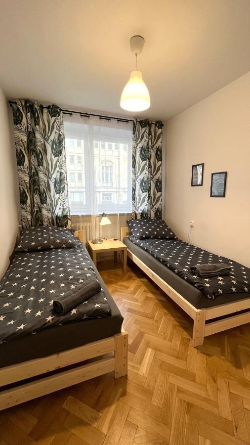Warszawa Krucza Pokoje Varsóvia Exterior foto